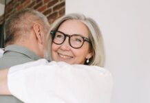 Presenetljivo zdravilo za srečo in vitalnost? Ni zdravilo, je prostovoljstvo