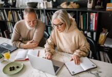 Preden po upokojitvi pomagate otrokom z denarjem, preverite teh 5 stvari